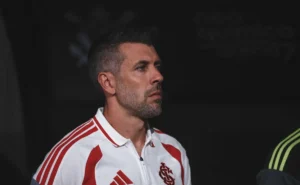 inter-de-pezzolano-vira-incognita-antes-de-duelo-com-fluminense-e-mantem-misterio-na-escalacao