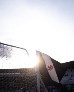 vasco-posta-fotos-de-sao-januario-antes-do-jogo-contra-o-olimpia