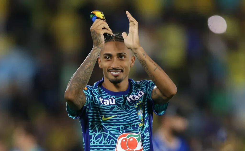 raphinha-retorna-no-barcelona-e-chegara-pronto-para-selecao-brasileira-na-copa-do-mundo