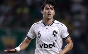 botafogo-sai-na-frente,-mas-sofre-virada-do-remo-no-2°-tempo-e-perde-em-casa-pelo-brasileirao