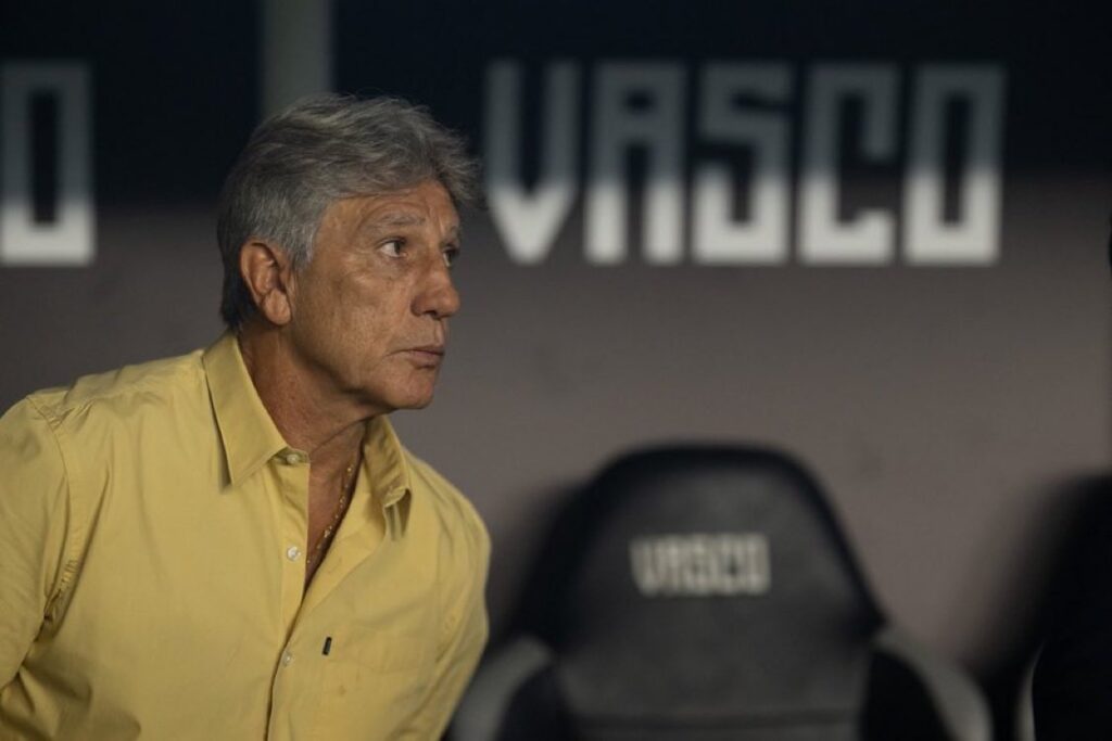 renato-gaucho-tem-6-vitorias,-5-empates-e-3-derrotas-em-14-jogos-no-comando-do-vasco-em-2026