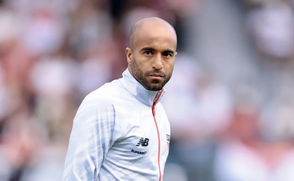 lucas-moura-esta-fora-da-temporada-do-sao-paulo-e-renovacao-fica-em-xeque