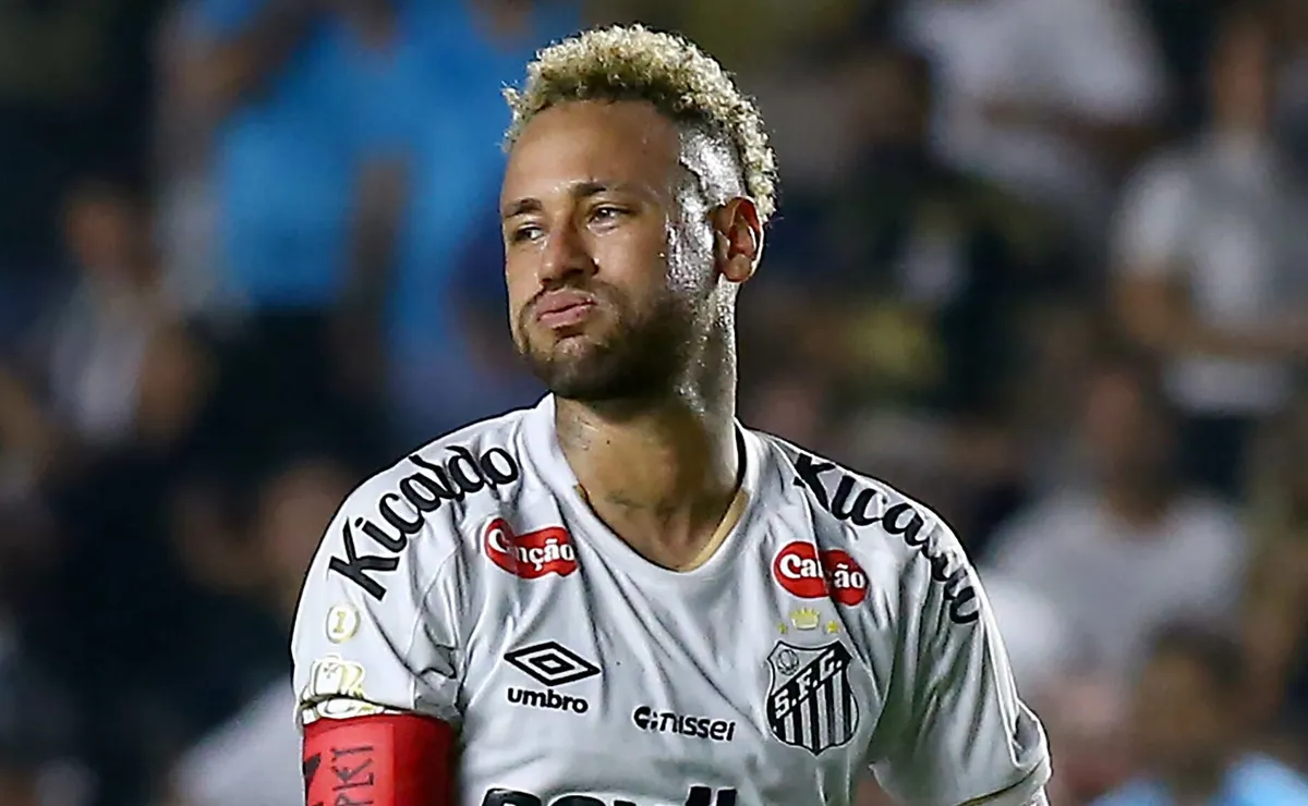 ancelotti-barra-neymar-apos-agressao-e-define-futuro-do-craque-na-selecao