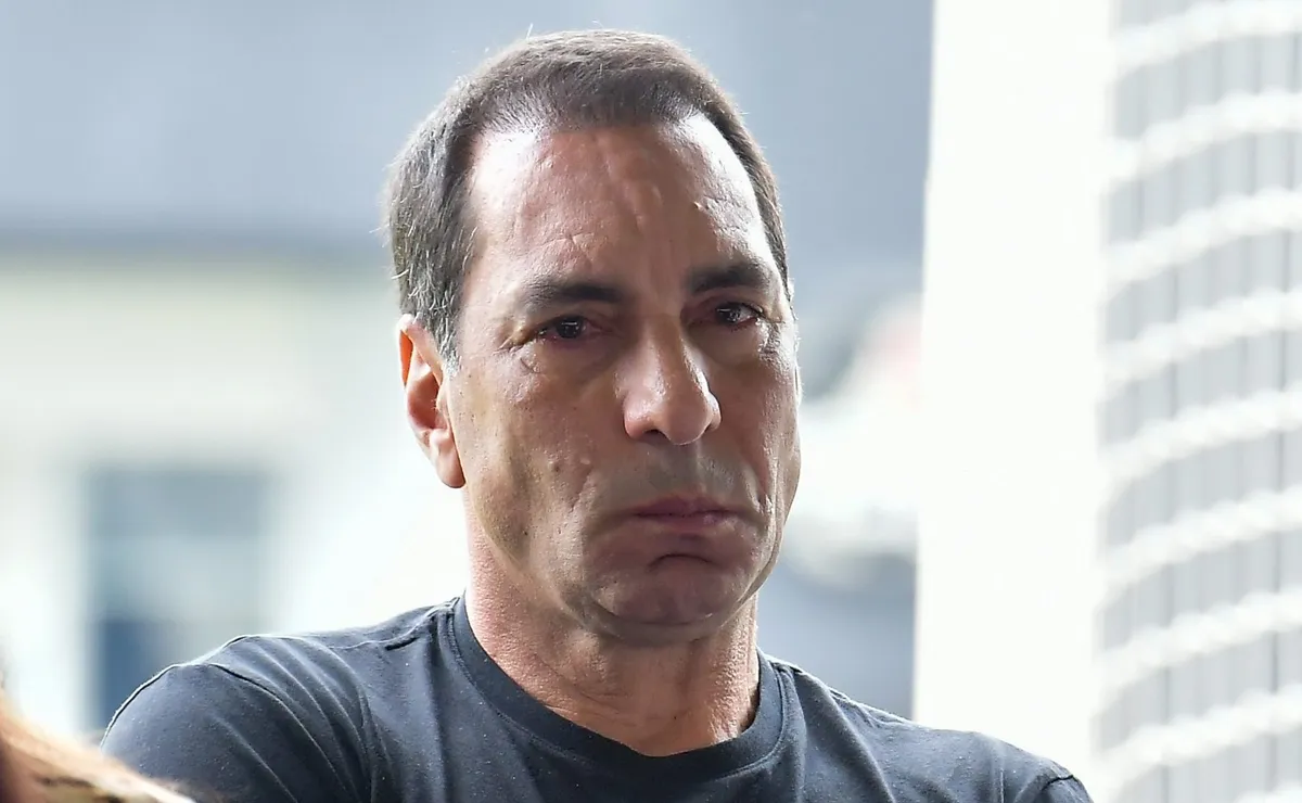 edmundo-sugere-contratacao-de-centroavante-fazedor-de-gols-no-vasco