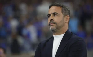 artur-jorge-faz-mudanca-na-escalacao-do-cruzeiro-para-duelo-contra-a-universidad-catolica