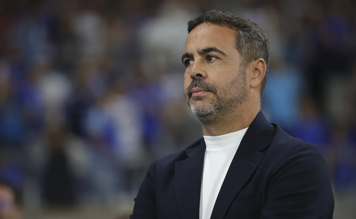 artur-jorge-faz-mudanca-na-escalacao-do-cruzeiro-para-duelo-contra-a-universidad-catolica