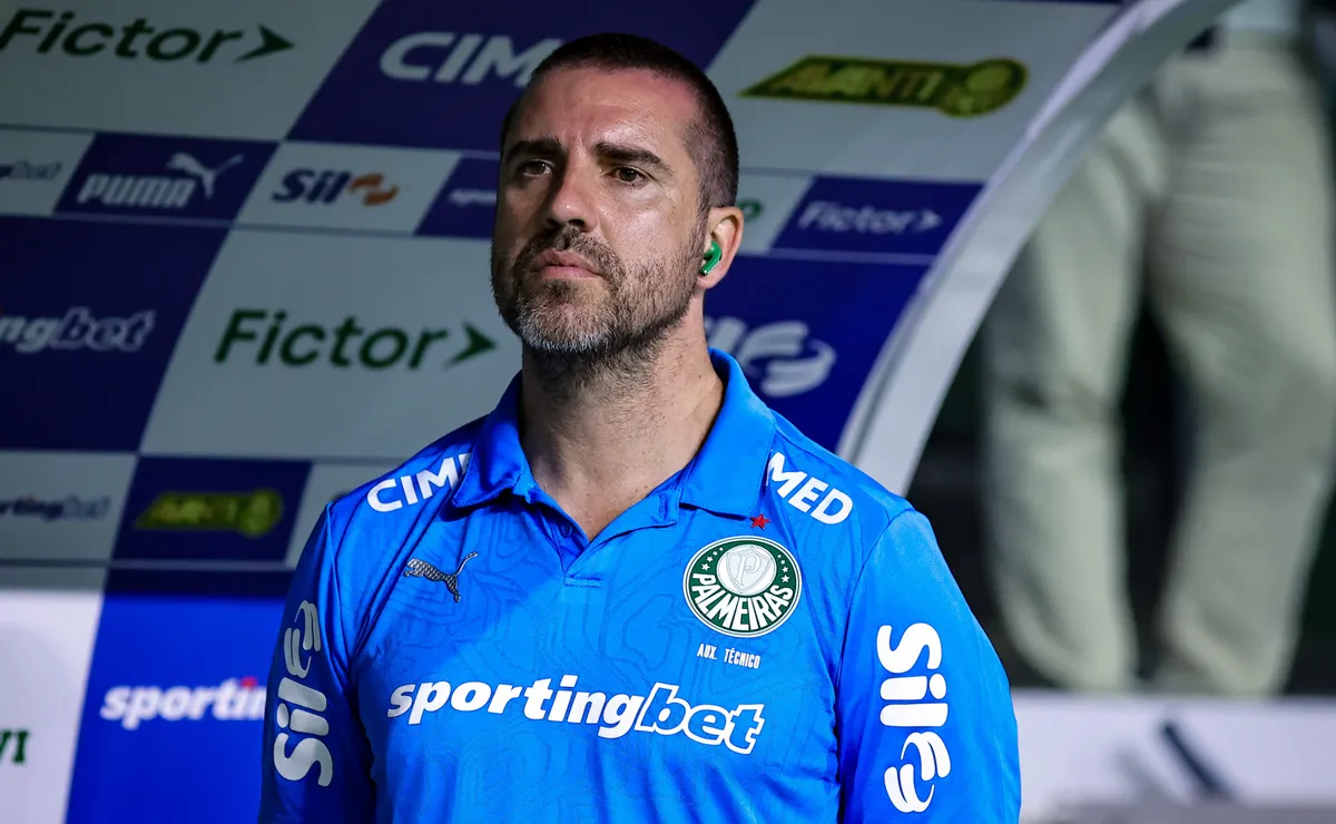 joao-martins-mantem-sequencia-invicta-sob-o-comando-do-palmeiras-no-brasileirao-2026