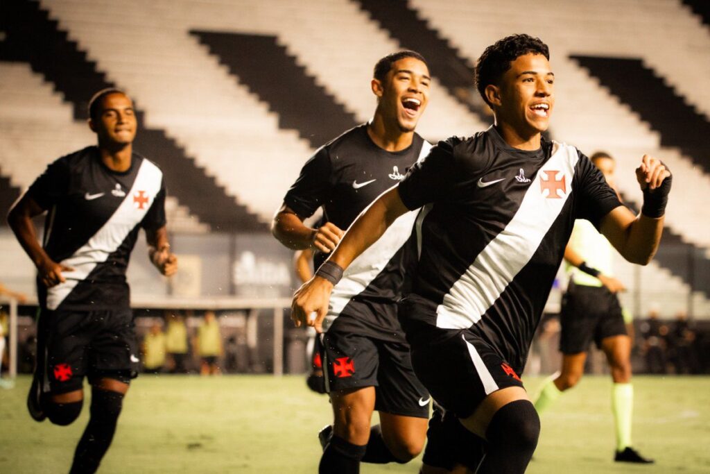 sub-20:-veja-fotos-da-comemoracao-de-andrey-fernandes