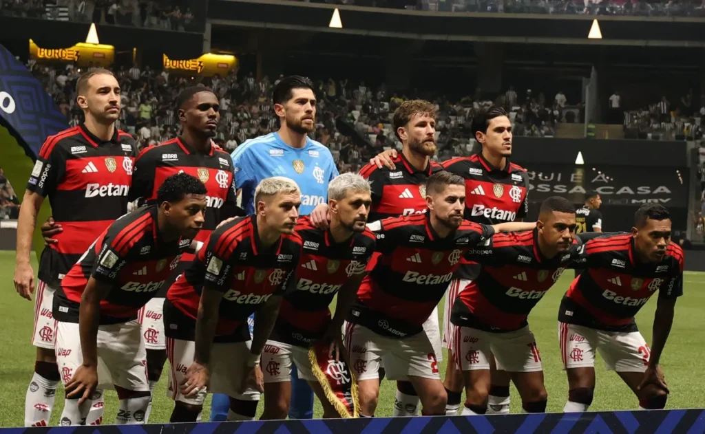 flamengo-define-logistica-apos-jogo-cancelado-e-vai-direto-para-porto-alegre