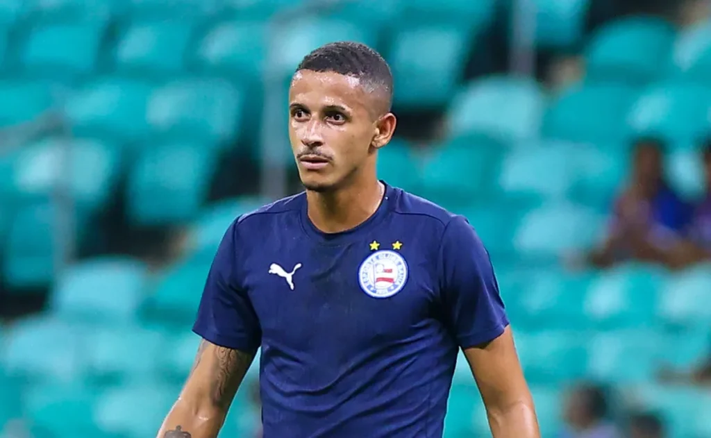 palmeiras-faz-sondagem-por-luciano-juba-e-recebe-negativa-do-bahia-pelo-lateral