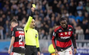 jorginho-leva-3o-amarelo-e-vira-desfalque-do-flamengo