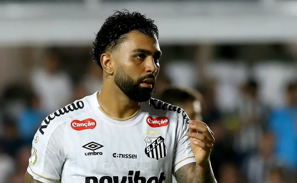gabigol-permanece-no-banco-com-cuca-e-perde-espaco-no-santos