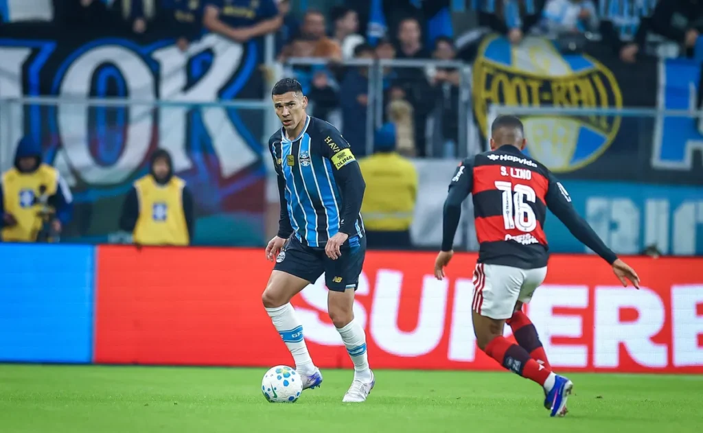 gremio-perde-a-essencia-contra-flamengo-e-palmeiras-e-transforma-gigantes-em-intocaveis