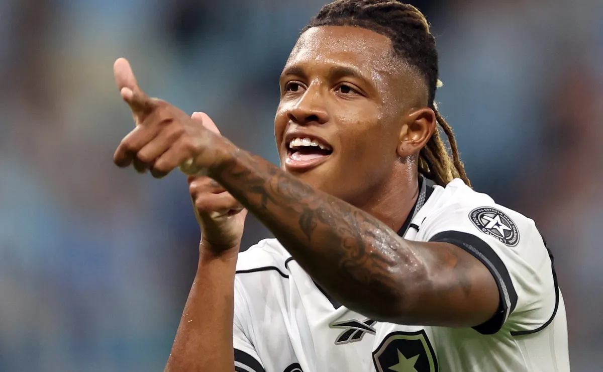 danilo-manda-recado-e-nega-ansiedade-para-convocacao-de-ancelotti