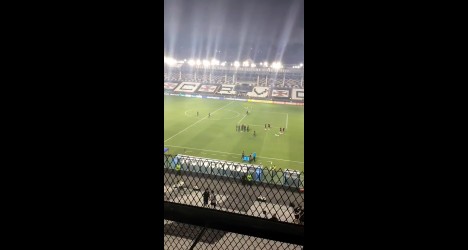 jogadores-do-barracas-central-fizeram-reconhecimento-do-gramado-de-sao-januario;-veja-video