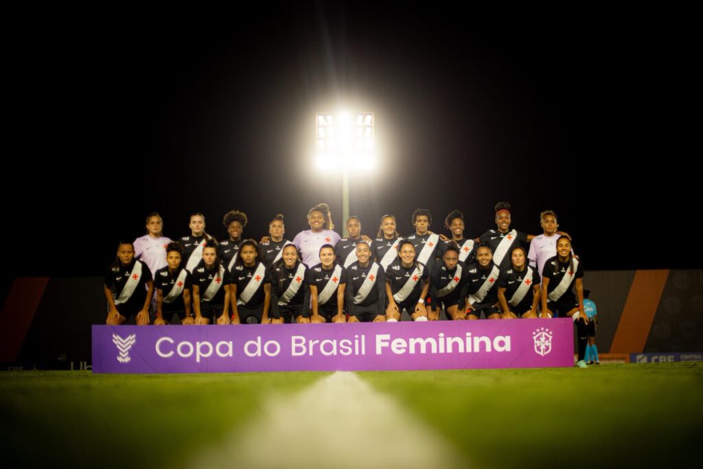 feminino:-vasco-celebra-classificacao-para-as-oitavas-da-copa-do-brasil