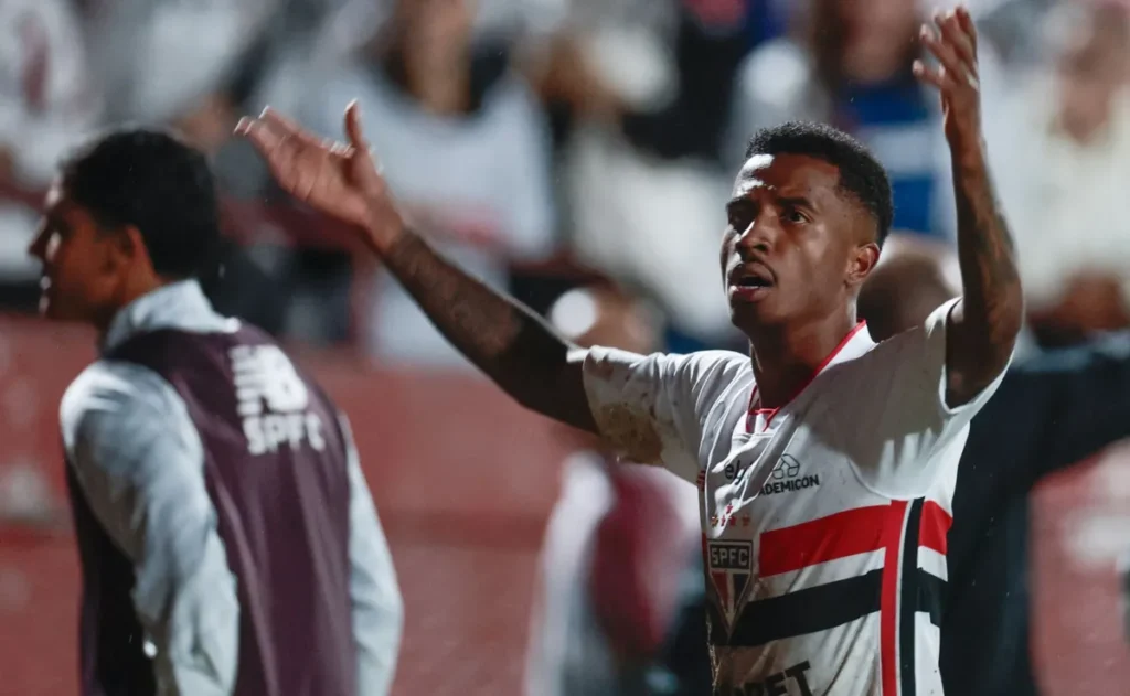 sao-paulo-embarca-para-belem-com-retorno-de-marcos-antonio-antes-da-copa