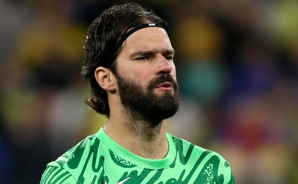 alisson-vira-alvo-de-criticas-apos-gol-do-panama-sobre-o-brasil