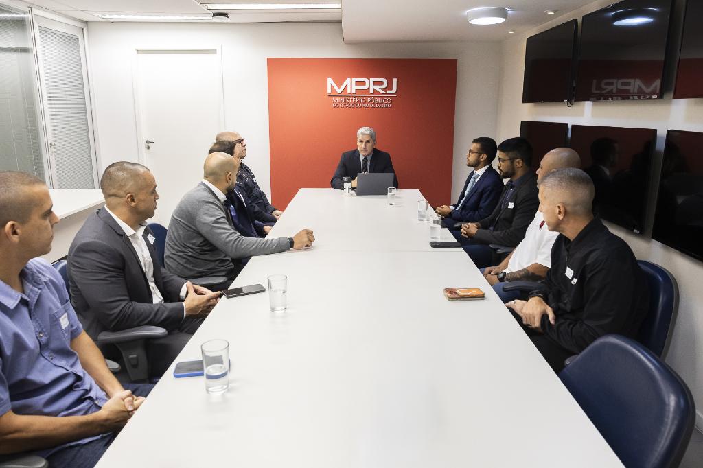 mprj-se-reuniu-com-a-forca-jovem-para-tratar-de-suspensao;-alan-belaciano-representou-o-vasco