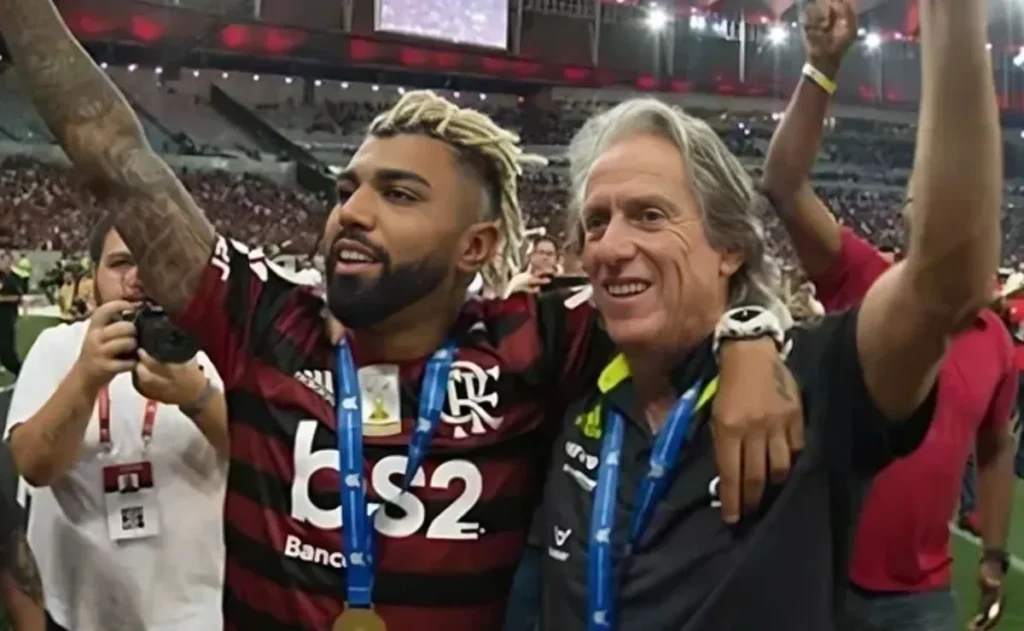 gabigol-e-jorge-jesus-se-encontram-e-emocionam-torcida-do-flamengo:-“idolos-eternos”