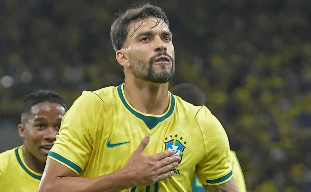 lucas-paqueta,-do-flamengo,-ganha-forca-com-ancelotti-e-deve-ser-titular-em-brasil-x-egito