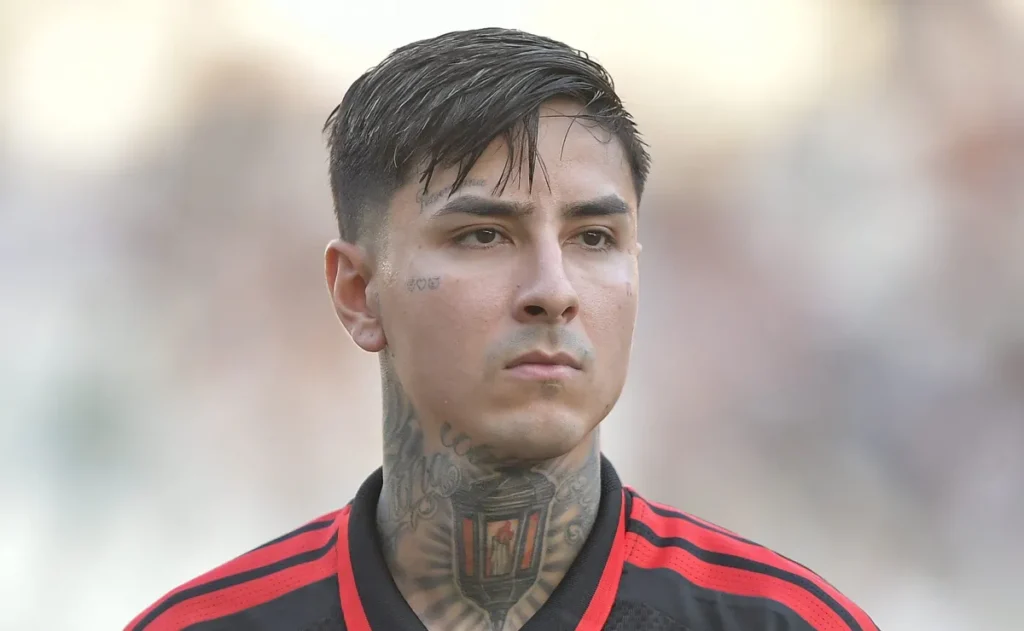 santos-mira-quatro-jogadores-do-flamengo-e-avalia-investidas-por-pulgar,-cebolinha-e-luiz-araujo