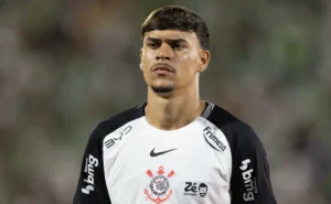 joao-pedro-tchoca-avanca-recuperacao-fisica-e-realiza-atividades-durante-ferias-do-corinthians