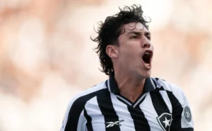 ferraresi-mantem-espaco-na-selecao-da-venezuelana-e-reforca-momento-de-destaque-no-botafogo