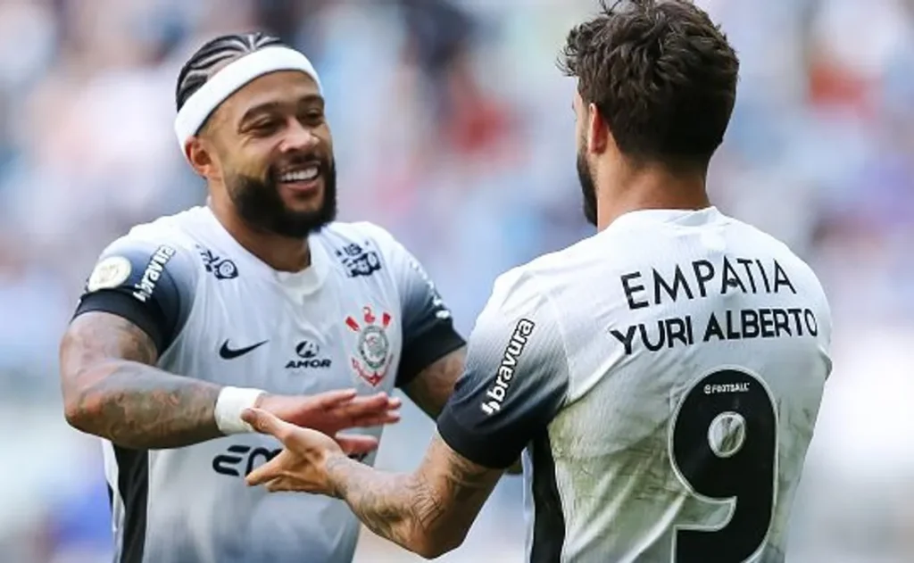 corinthians-coloca-permanencia-de-yuri-alberto-a-frente-da-renovacao-de-memphis-depay