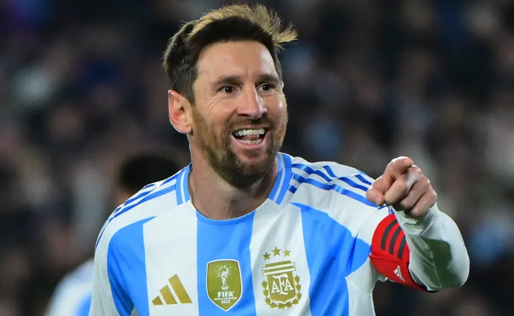 messi-marca-gol-em-segundo-toque-apos-entrar-em-campo-em-argentina-x-islandia