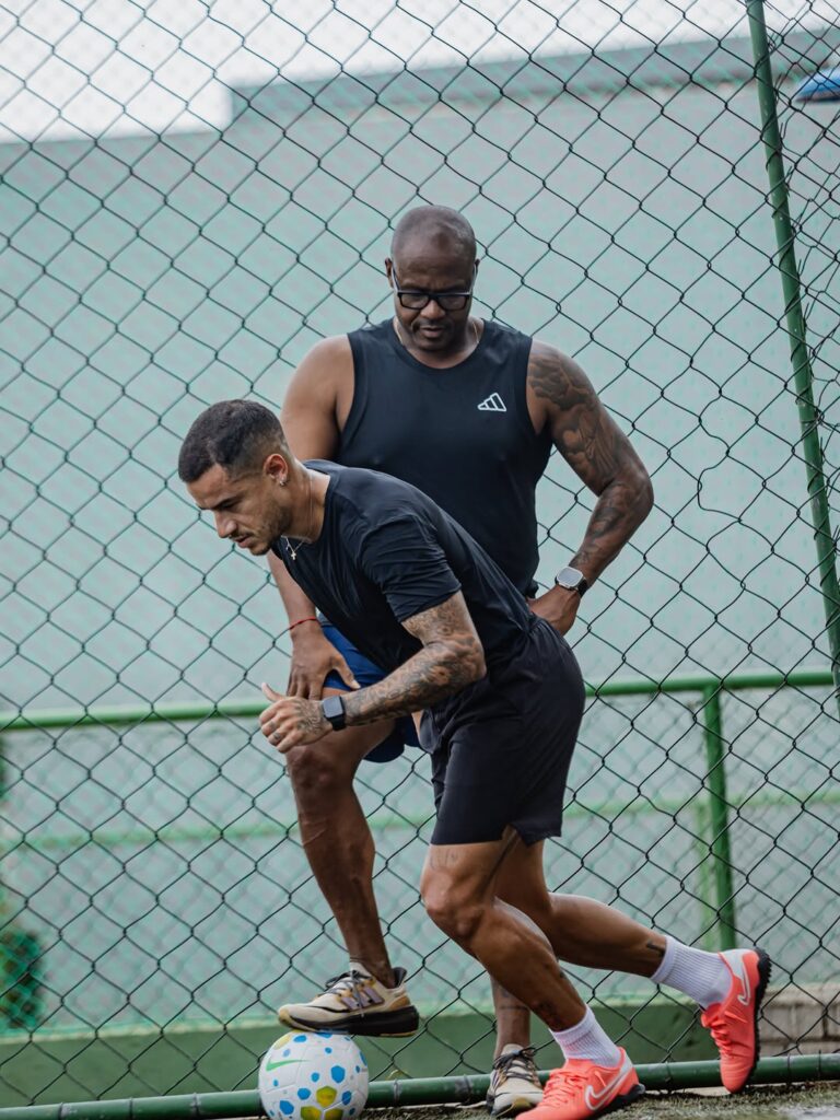 philippe-coutinho-posta-fotos-se-exercitando:-‘treinao’