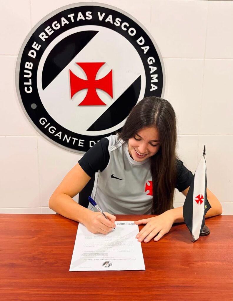feminino:-vasco-acerta-com-a-atacante-yasmin,-ex-gremio