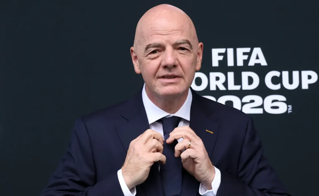 r$-25-milhoes:-salario-de-gianni-infantino-chama-atencao-apos-divulgacao-de-relatorio-da-fifa