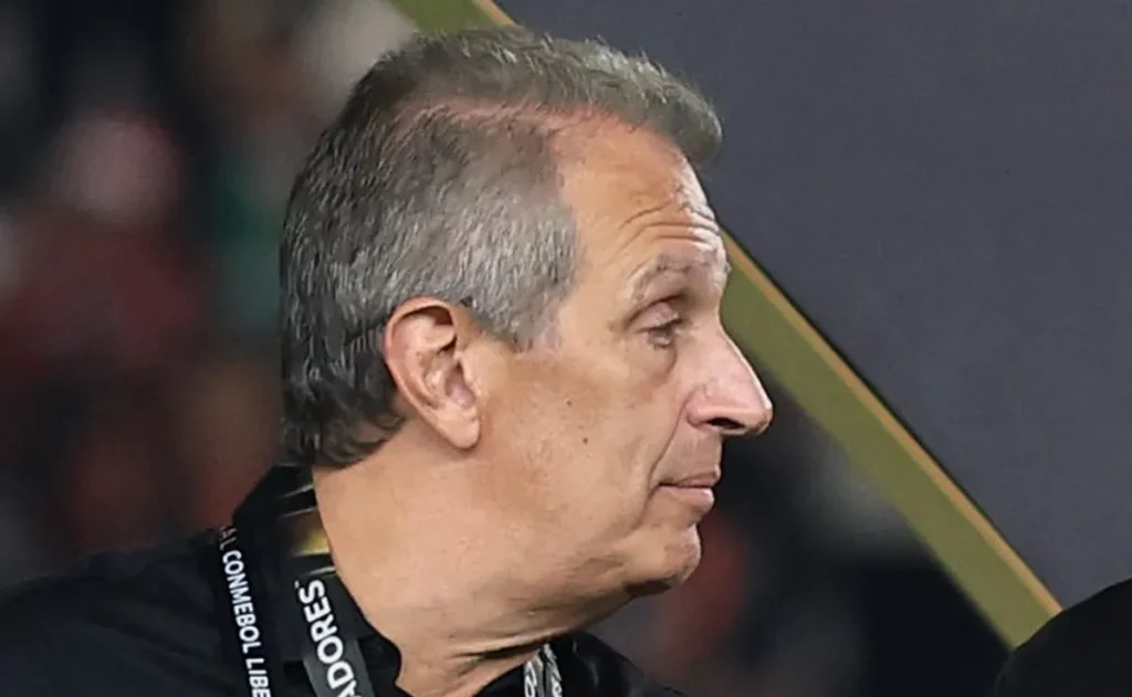 presidente-do-flamengo-ve-palmeiras-favorecido-pela-arbitragem:-“tolerancia-infinitamente-menor”