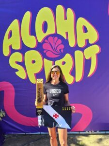 maratonas-aquaticas:-gloria-raizer-e-campea-da-travessia-de-5km-do-aloha-spirit-paraty