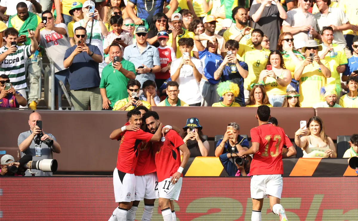 mostafa-ziko-brilha-e-inicia-reacao-heroica-do-egito-contra-a-nova-zelandia-pela-copa-do-mundo