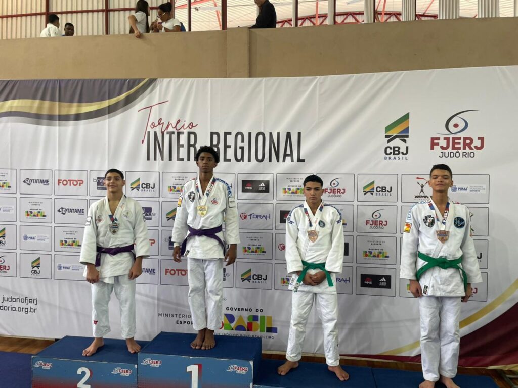 judo:-vascainos-conquistaram-43-medalhas,-sendo-16-de-ouro,-no-torneio-inter-regional
