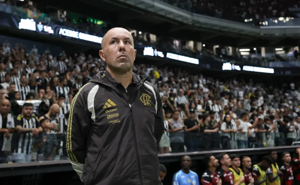leonardo-jardim-cobra-reforco-para-o-meio-e-flamengo-intensifica-busca-por-articulador