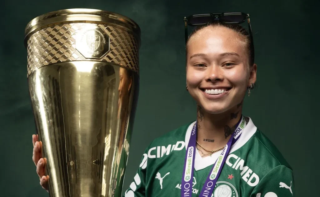 palmeiras-anuncia-a-contratacao-em-definitivo-e-lateral-ana-guzman-assina-ate-2028