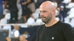 franclim-carvalho-segue-no-botafogo,-mas-esta-reticente