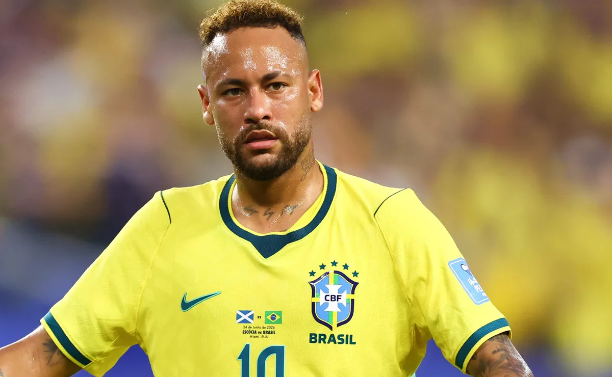 ancelotti-nao-descarta-usar-neymar-como-falso-9-na-selecao-brasileira:-“pode-jogar-nessa-posicao”