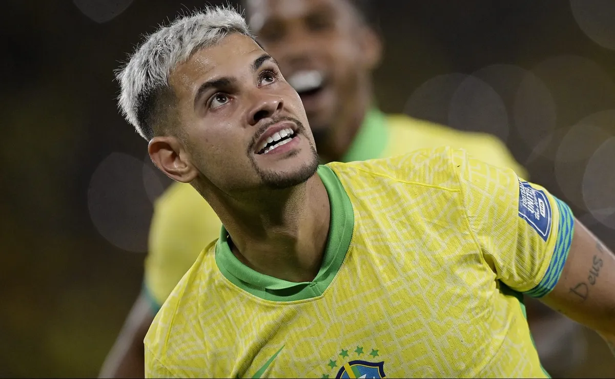 zico-rasga-elogios-a-bruno-guimaraes-na-copa-do-mundo:-“visao-de-jogo-muito-boa”
