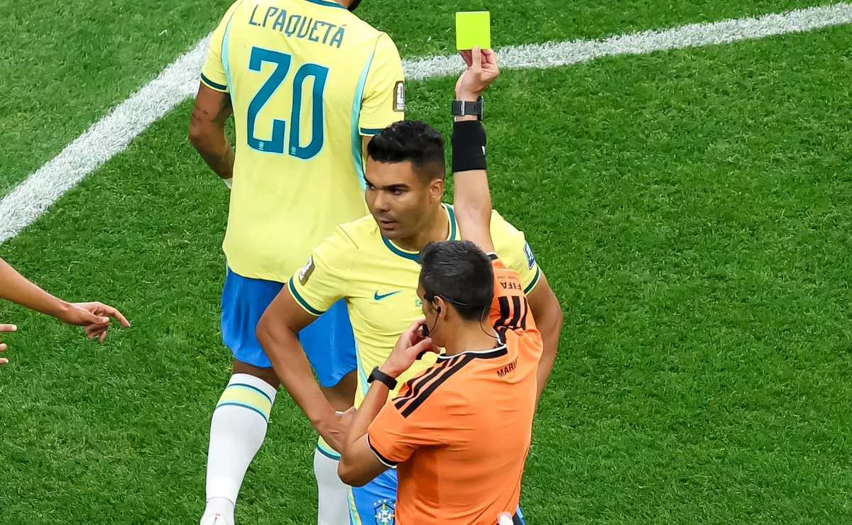 casemiro-entra-no-top-5-dos-jogadores-mais-advertidos-da-historia-da-copa-do-mundo-fifa