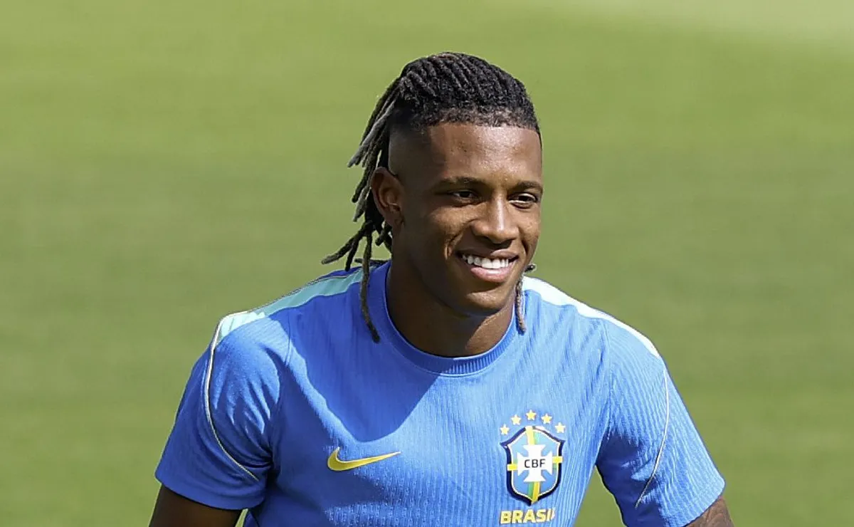 ancelotti-sinaliza-usar-danilo-no-lugar-de-lucas-paqueta-contra-noruega-na-copa-do-mundo