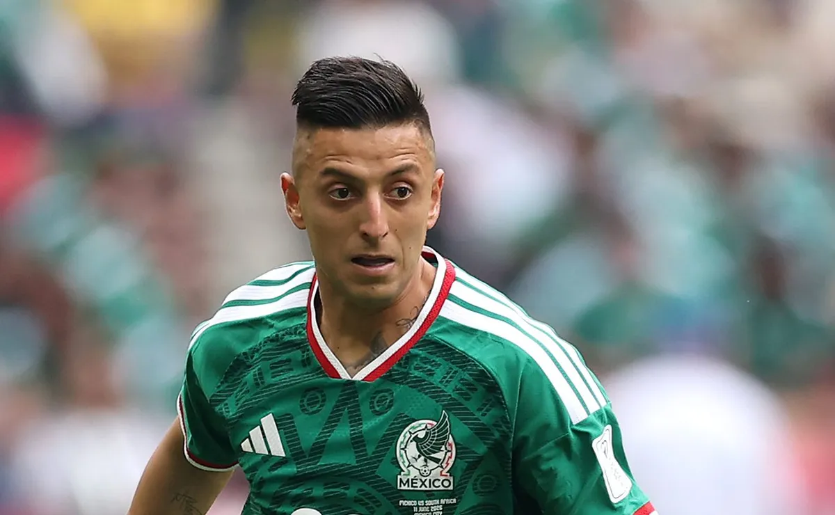 diretoria-do-flamengo-descarta-contratacao-de-roberto-alvarado-da-selecao-mexicana