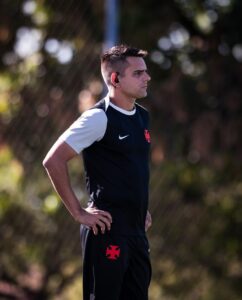 sub-20:-treinador-matheus-curopos-faz-balanco-da-participacao-do-vasco-na-1a-fase-do-brasileiro