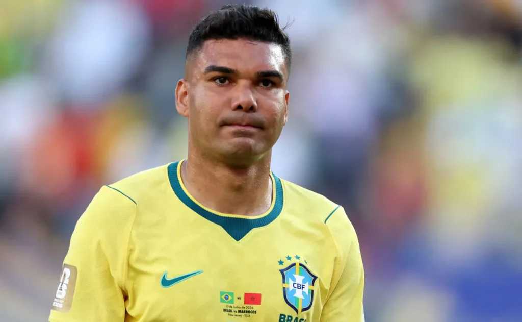 pendurados-da-selecao-brasileira:-casemiro-e-danilo-jogam-sob-risco-contra-a-noruega