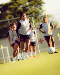 feminino:-vasco-posta-fotos-do-treino-desta-2a-feira