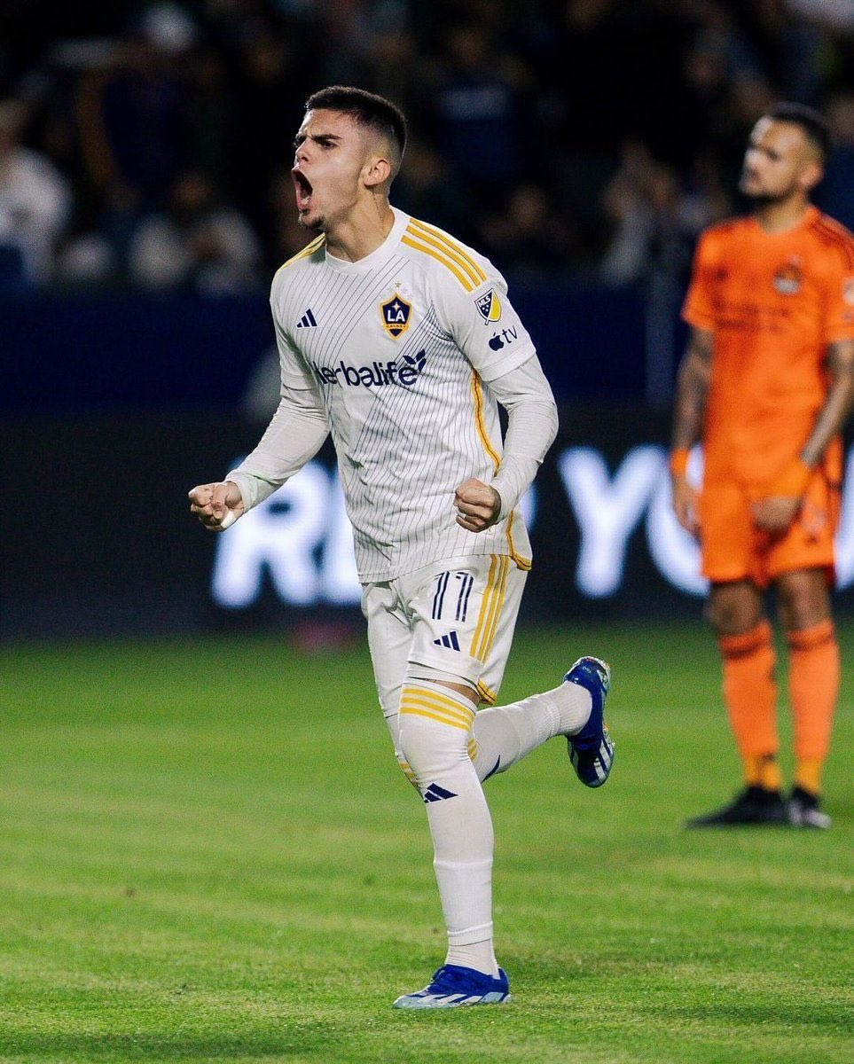 com-acerto-encaminhado-com-o-cruzeiro,-cria-gabriel-pec-se-despede-do-la-galaxy