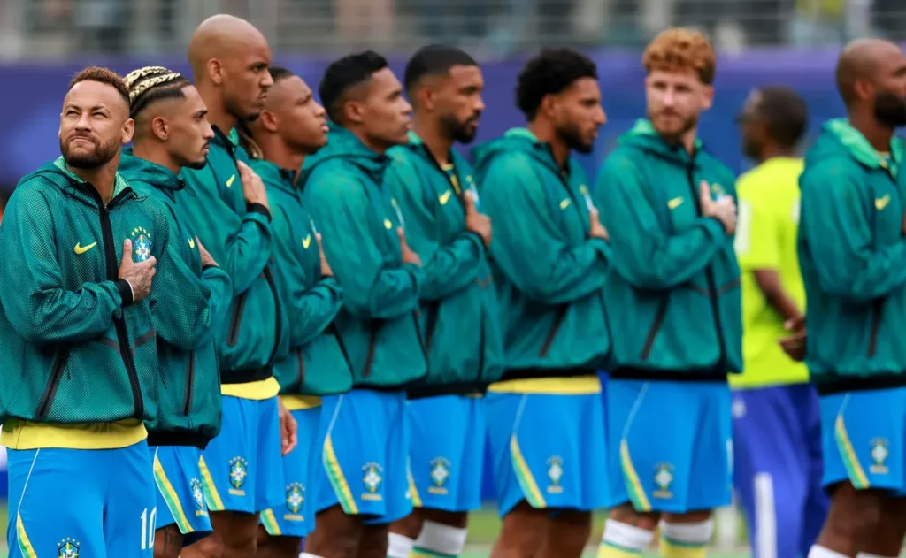 aviao-da-selecao-brasileira-retorna-ao-rio-com-apenas-um-dos-26-convocados-para-a-copa